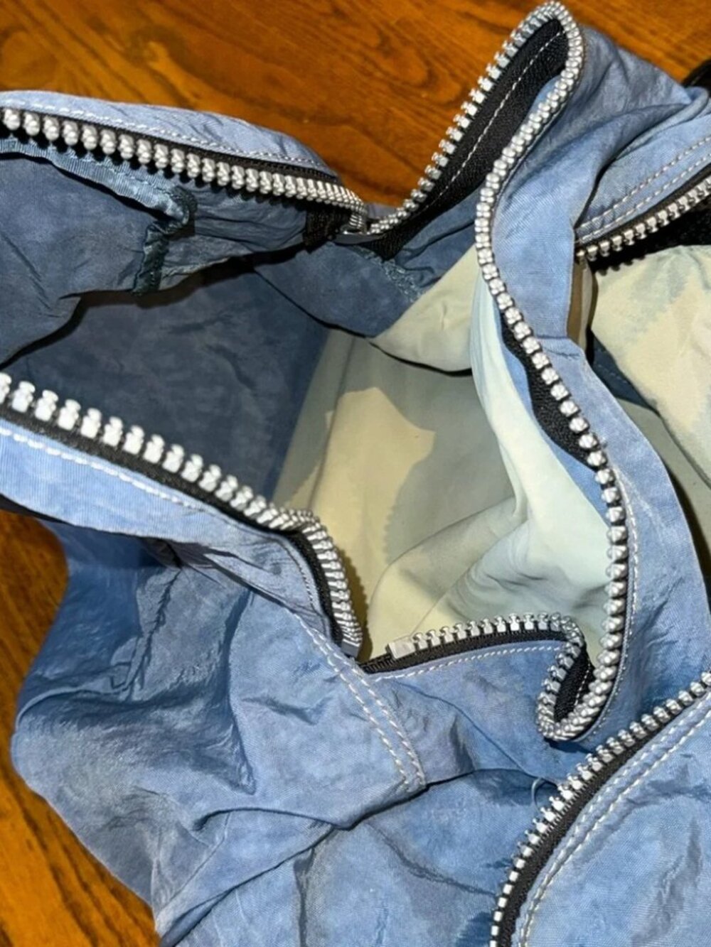 Kipling Weekender/Duffle - Picture 8 of 11